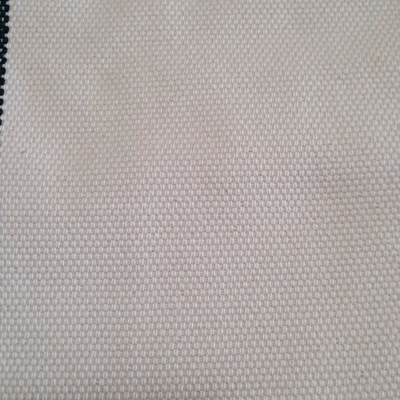 Table runner - Picture 3 of 3